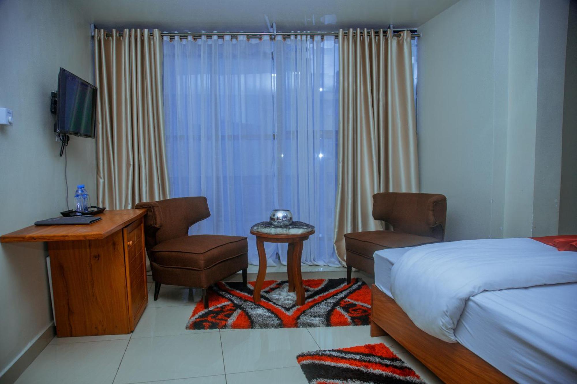 Le Grand Marie Hotel Daressalam Exterior foto
